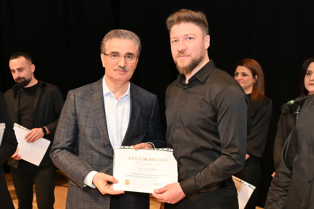 Gümüşhane’de sahne öğretmenlerin! Maarif Korosu’ndan unutulmaz sanat gecesi 31