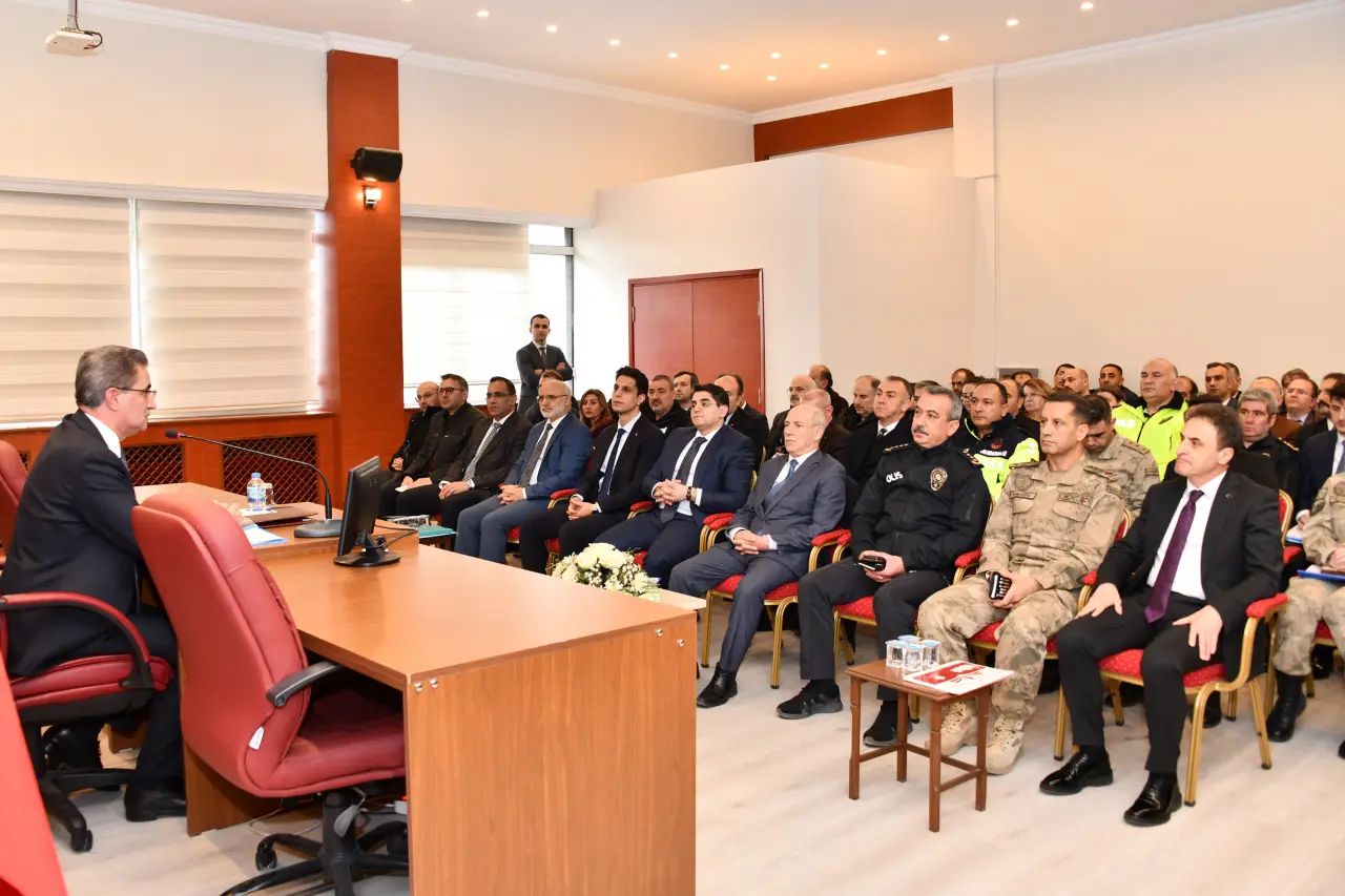 Vali Baruş: Çocuklarımızın geleceği bizim için çok değerli 1