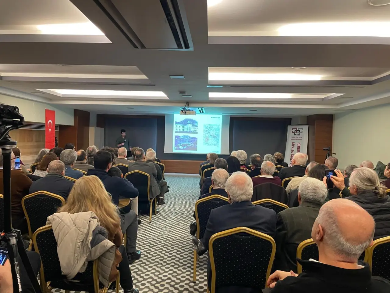 İstanbul’da Süleymaniye Rüzgarı: Mimar Burak Dolu’dan Eski Gümüşhane Konferansı 2