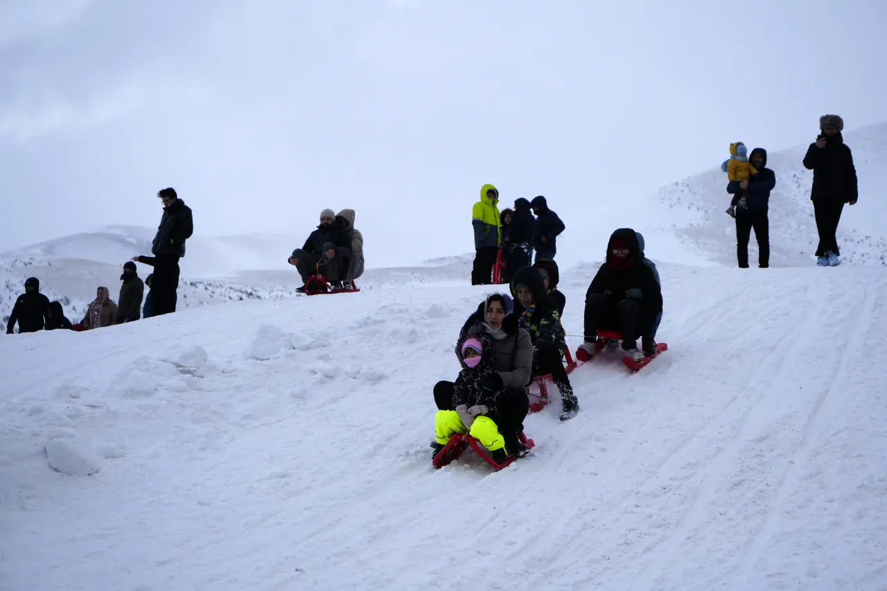 Zigana Dağı sömestr tatili boyunca 80 bin ziyaretçiyi ağırladı 9