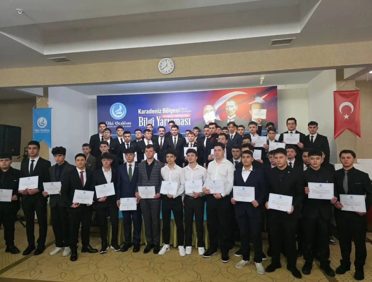 Gümüşhane Ülkü Ocakları Bölge Yarışmasında dereceye girdi 14