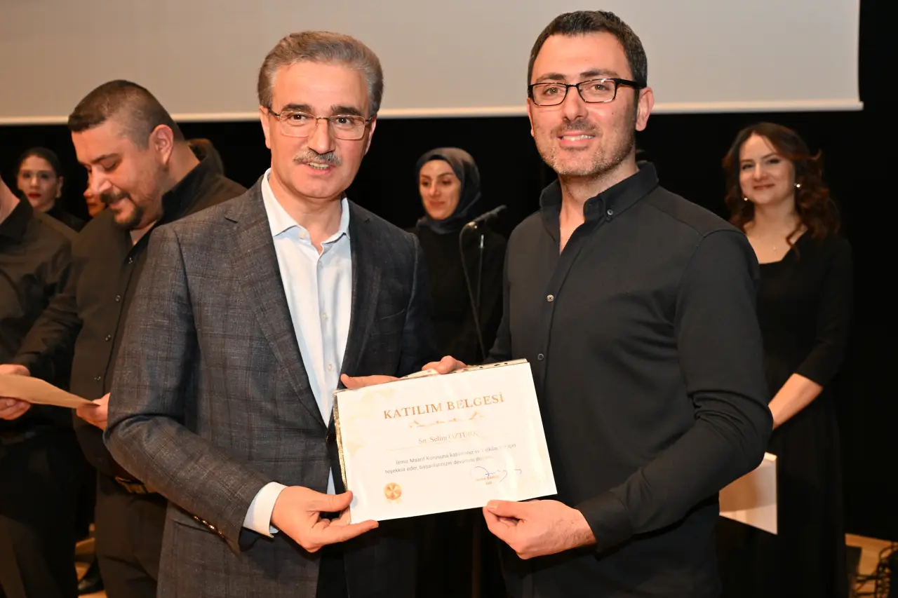 Gümüşhane’de sahne öğretmenlerin! Maarif Korosu’ndan unutulmaz sanat gecesi 43