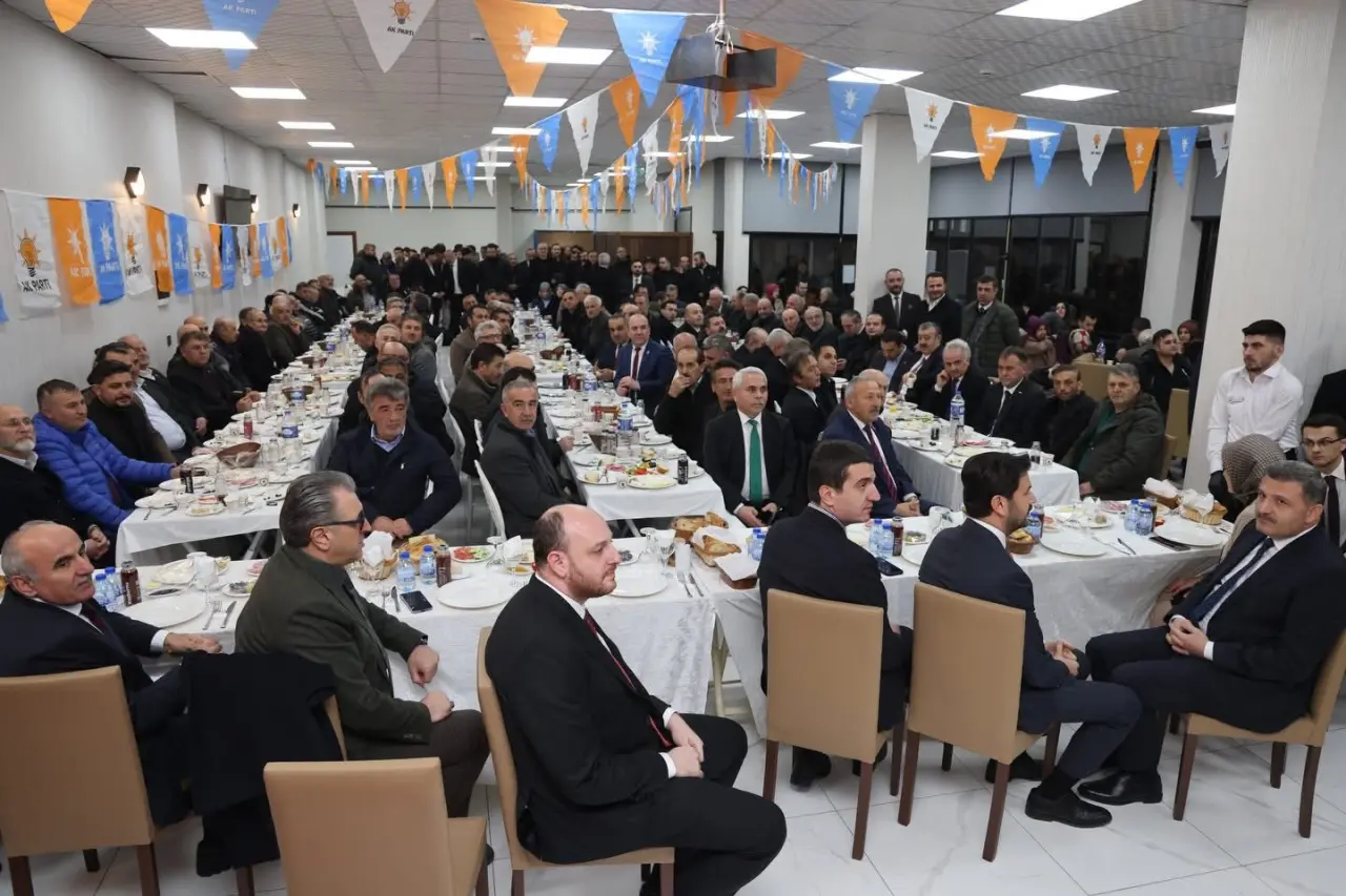 AK Parti Teşkilat Başkanı Ahmet Büyükgümüş Gümüşhane’de Teşkilatla Buluştu 6