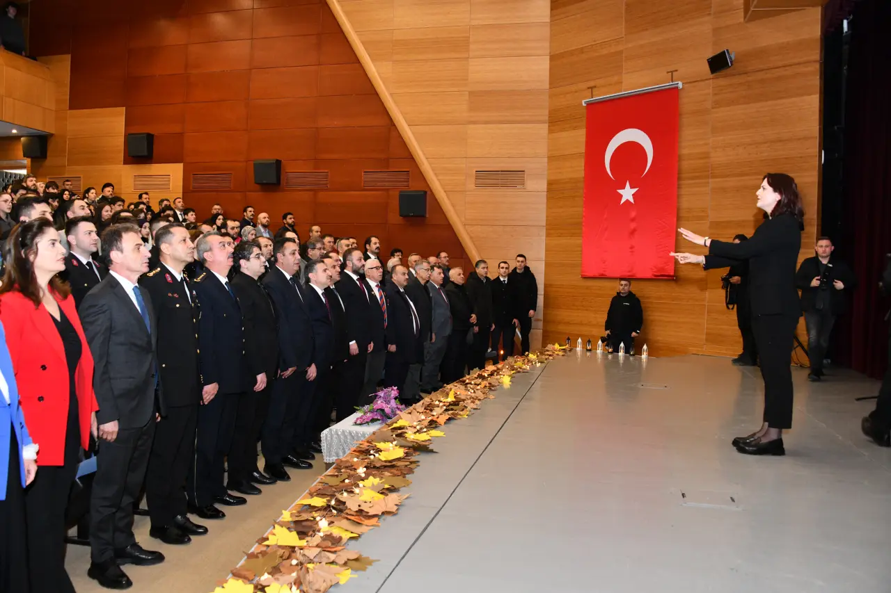 Gümüşhane'de 12 Mart Coşkusu: "Allah Bu Millete Bir Daha İstiklal Marşı Yazdırmasın" 15