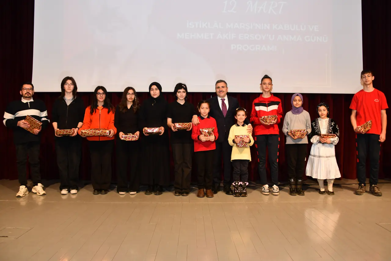 Gümüşhane'de 12 Mart Coşkusu: "Allah Bu Millete Bir Daha İstiklal Marşı Yazdırmasın" 4