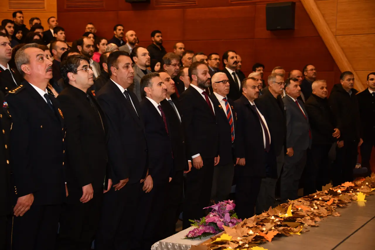 Gümüşhane'de 12 Mart Coşkusu: "Allah Bu Millete Bir Daha İstiklal Marşı Yazdırmasın" 14