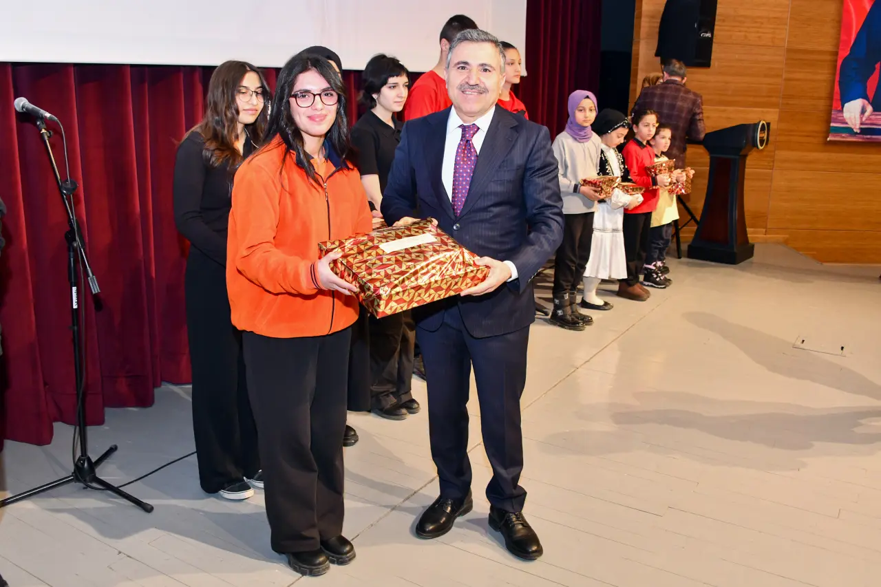 Gümüşhane'de 12 Mart Coşkusu: "Allah Bu Millete Bir Daha İstiklal Marşı Yazdırmasın" 3