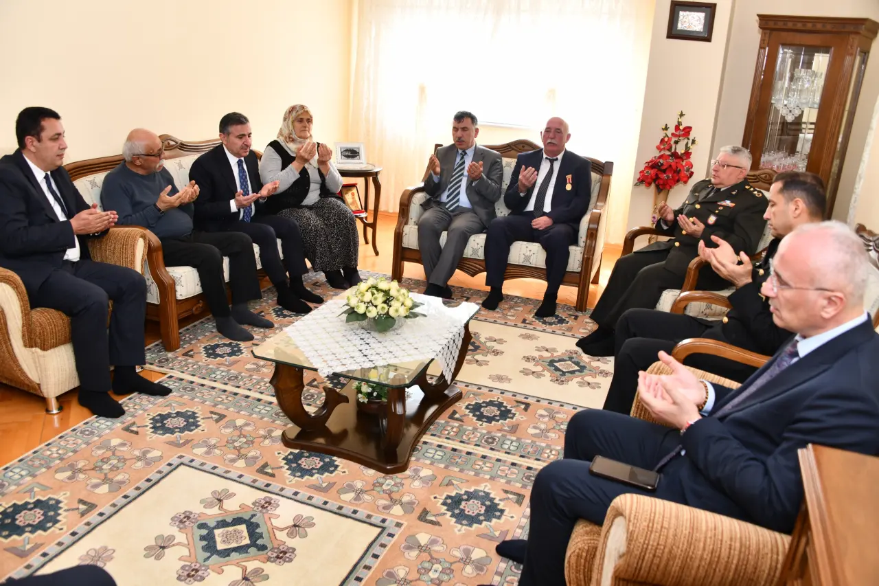 Gümüşhane’de 18 Mart Şehitleri Anma Günü ve Çanakkale Zaferi Programı Düzenlendi 2