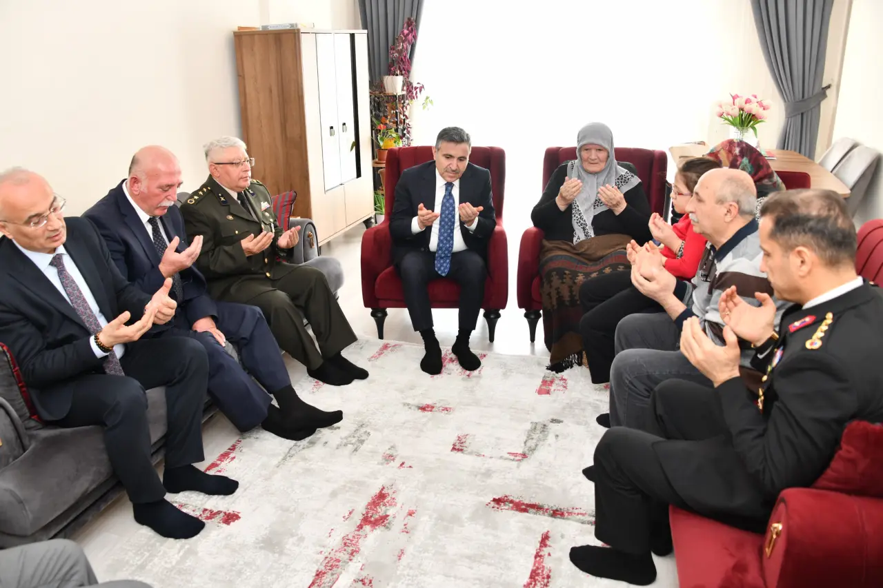 Gümüşhane’de 18 Mart Şehitleri Anma Günü ve Çanakkale Zaferi Programı Düzenlendi 4