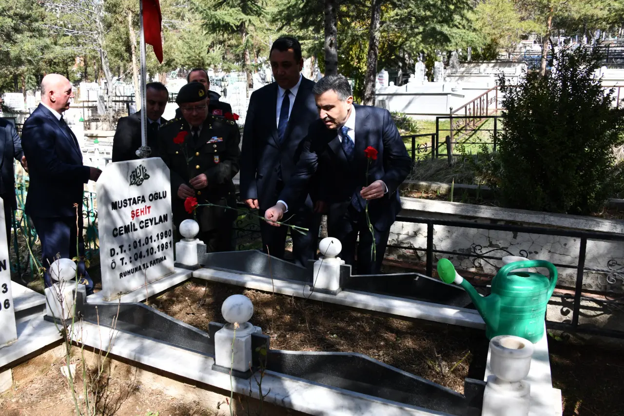 Gümüşhane’de 18 Mart Şehitleri Anma Günü ve Çanakkale Zaferi Programı Düzenlendi 52