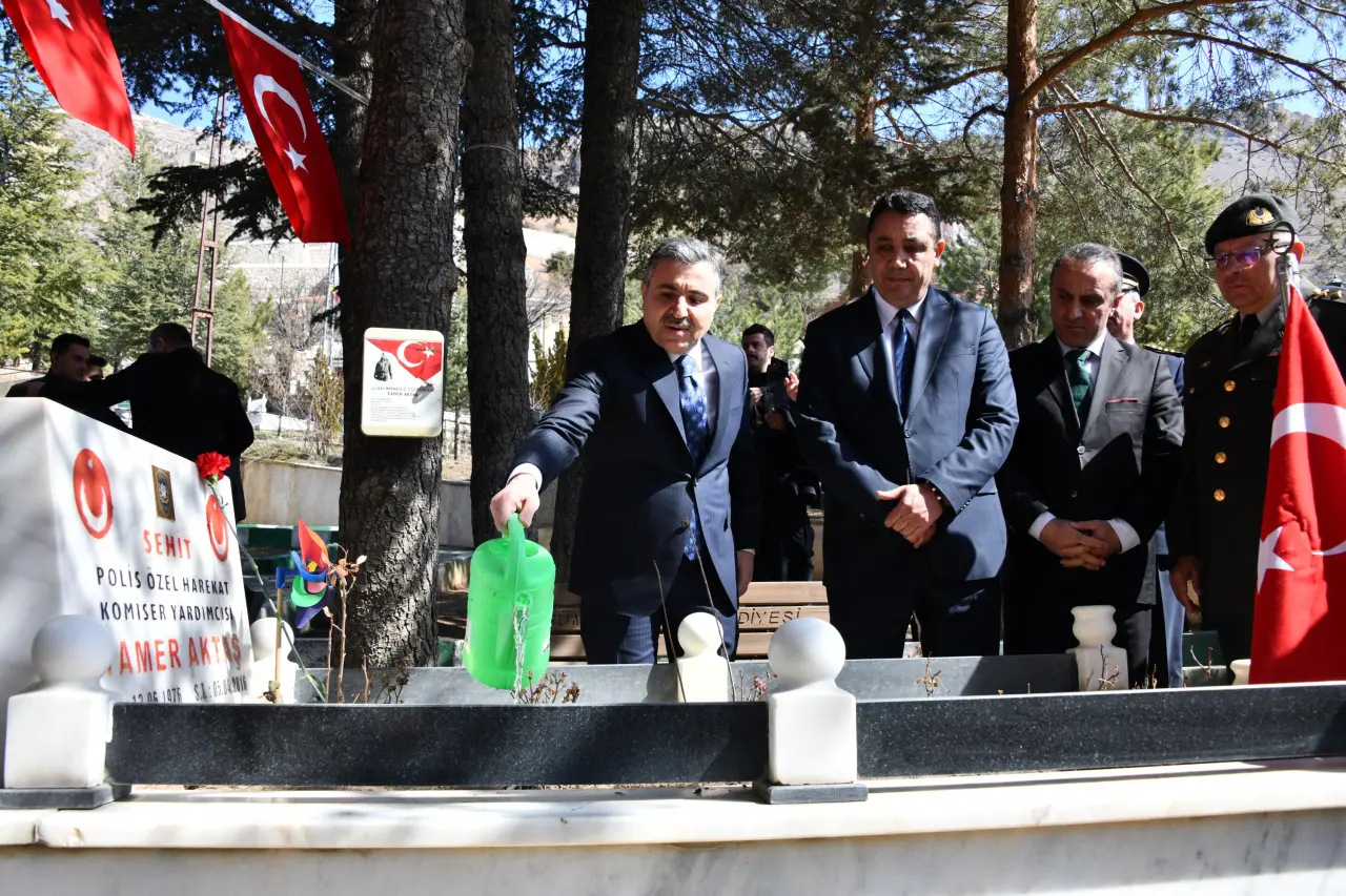 Gümüşhane’de 18 Mart Şehitleri Anma Günü ve Çanakkale Zaferi Programı Düzenlendi 35