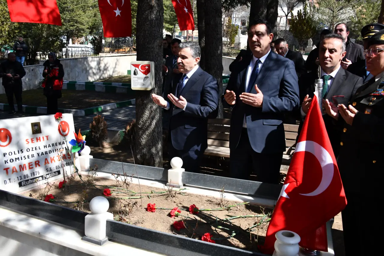 Gümüşhane’de 18 Mart Şehitleri Anma Günü ve Çanakkale Zaferi Programı Düzenlendi 33