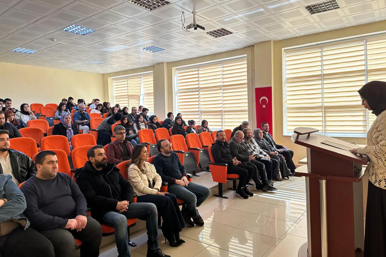 GÜ öğrencilerinin mesleki gelişimine stratejik destek 3