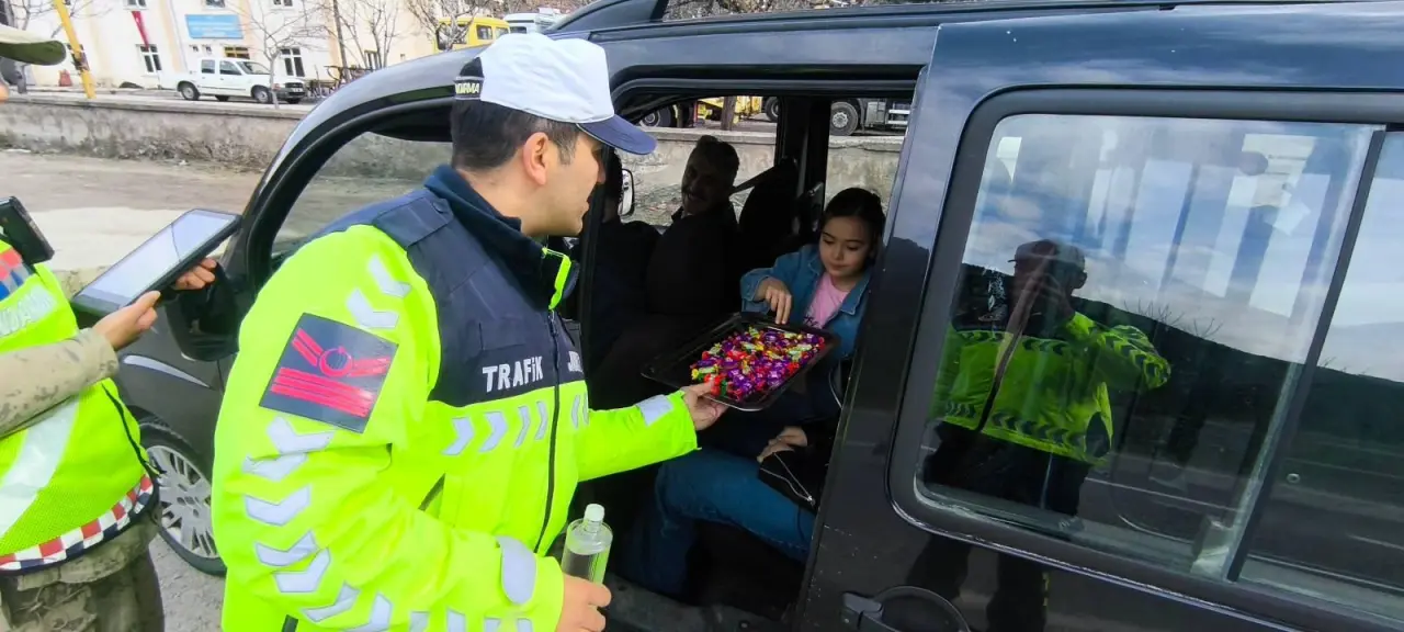 Gümüşhane Jandarma Ekiplerinden Bayram Boyunca "Şeker Tadında" Denetim 5