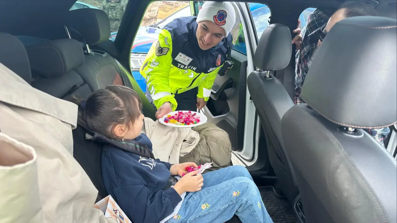 Gümüşhane Jandarma Ekiplerinden Bayram Boyunca "Şeker Tadında" Denetim 3