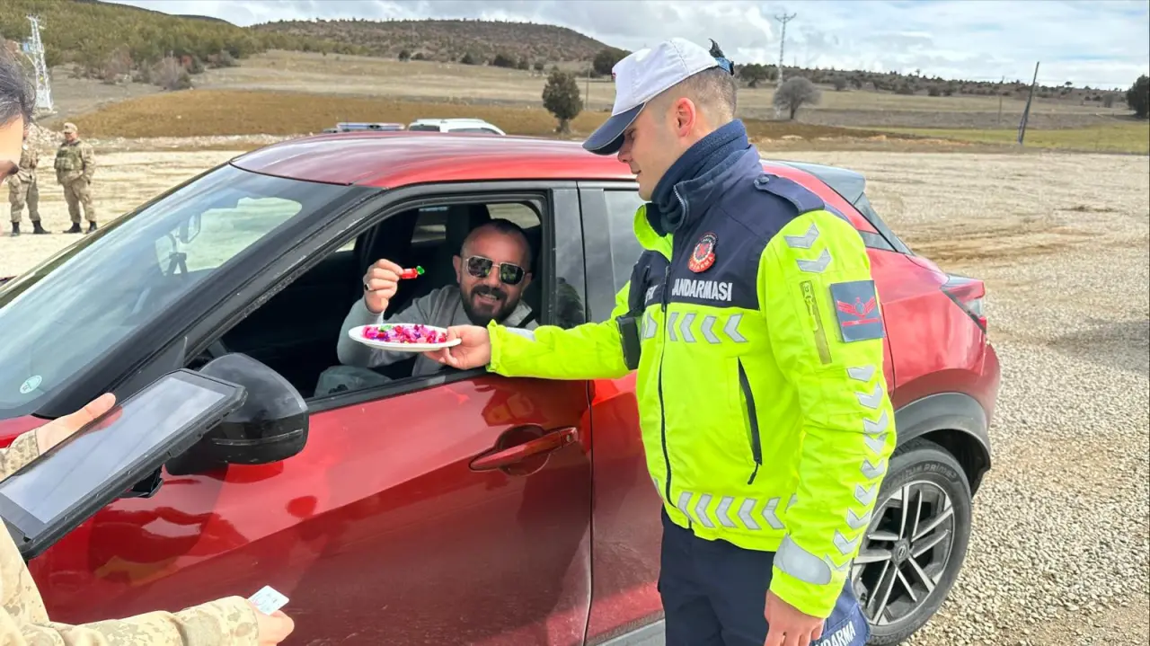 Gümüşhane Jandarma Ekiplerinden Bayram Boyunca "Şeker Tadında" Denetim 4