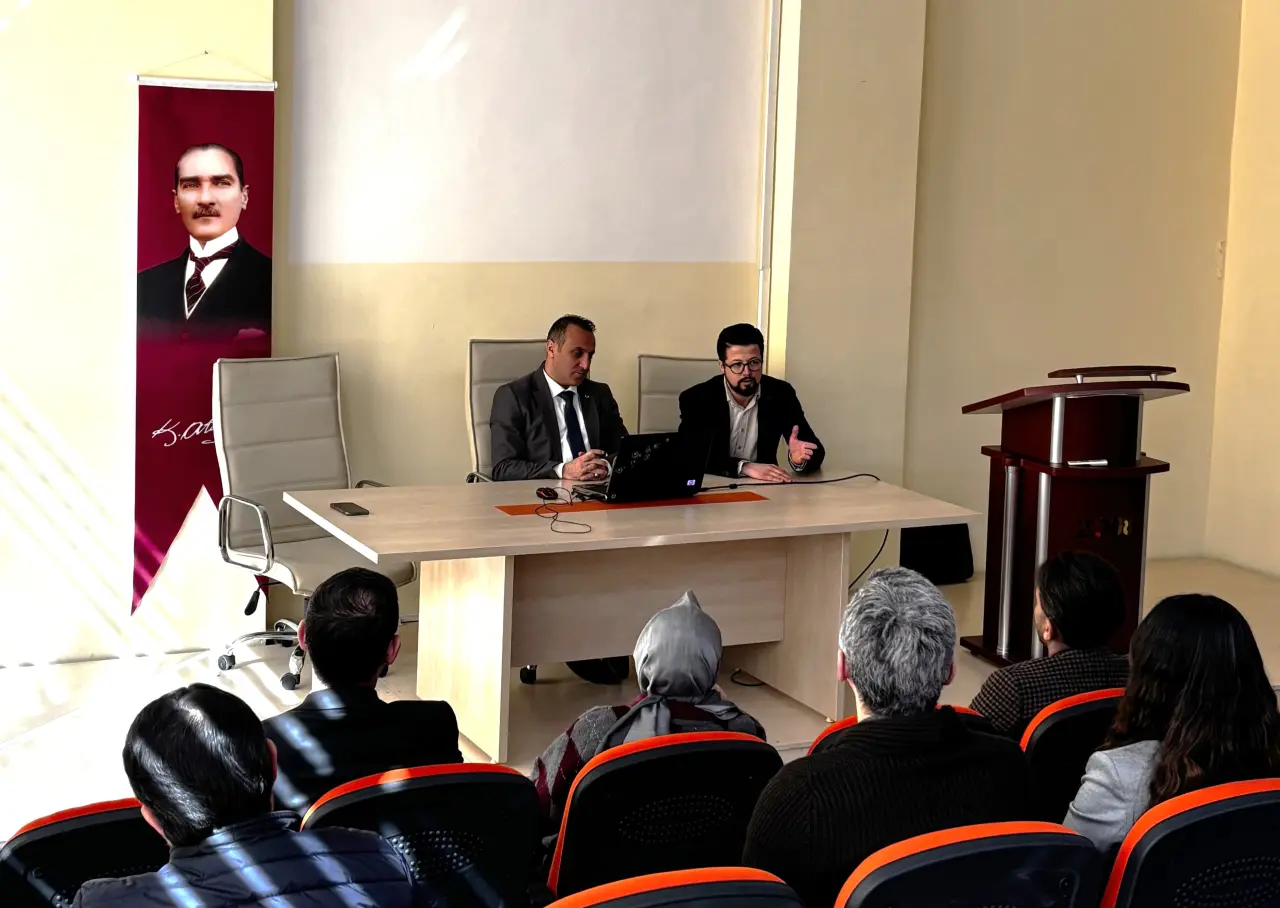 Gümüşhane Üniversitesi Sosyal Bilimler MYO’da Akademik Kurul Toplantısı Gerçekleştirildi 2