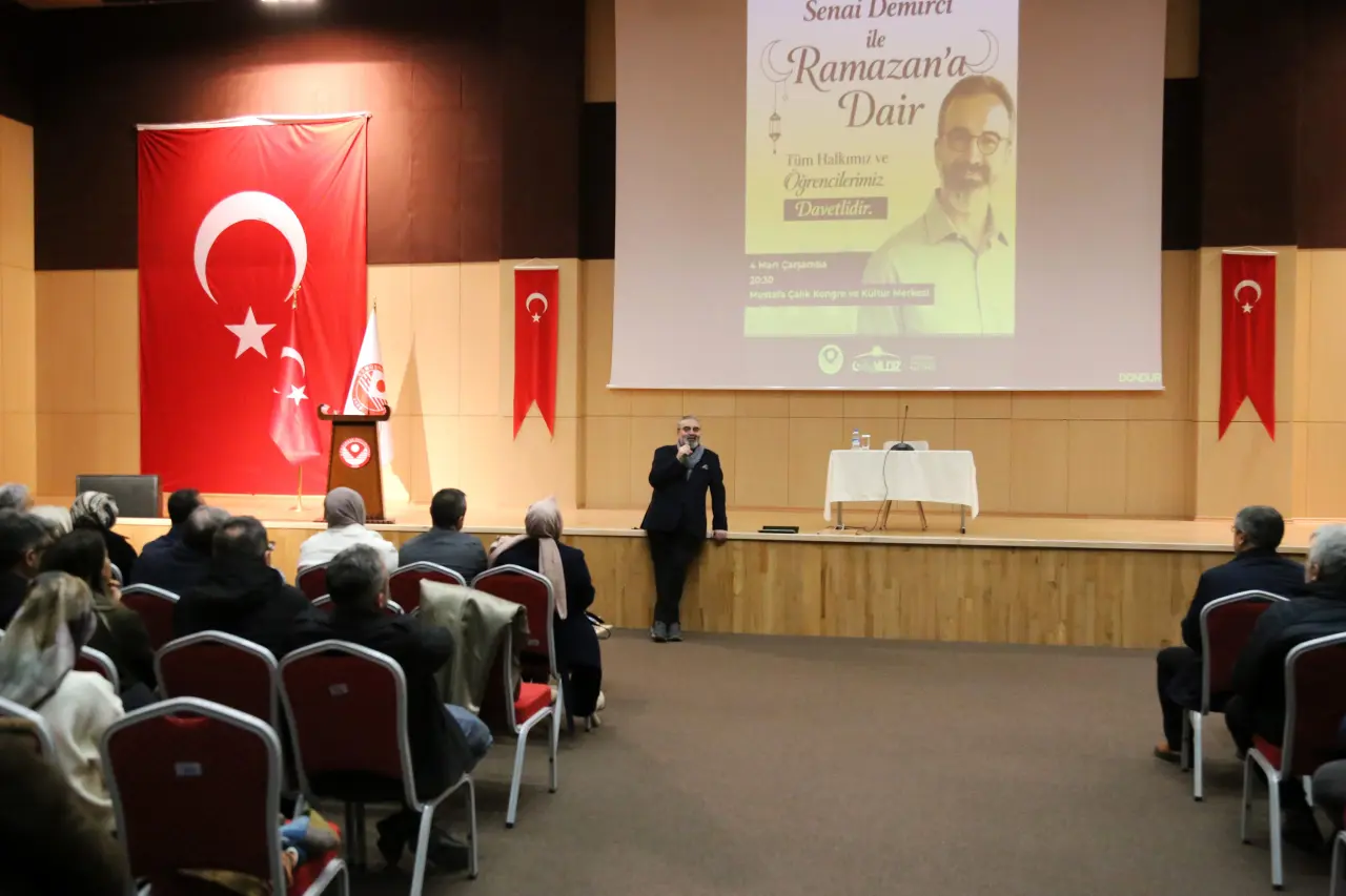 Gümüşhane Üniversitesi’nde Ramazan İklimi: Senai Demirci “Gönül Hekimi” Olarak Kürsüdeydi 4