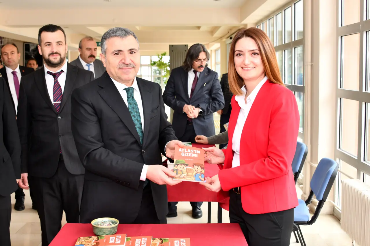 Gümüşhane’de 62. Kütüphane Haftası "İyileştiren Kütüphane" Temasıyla Kutlandı 10