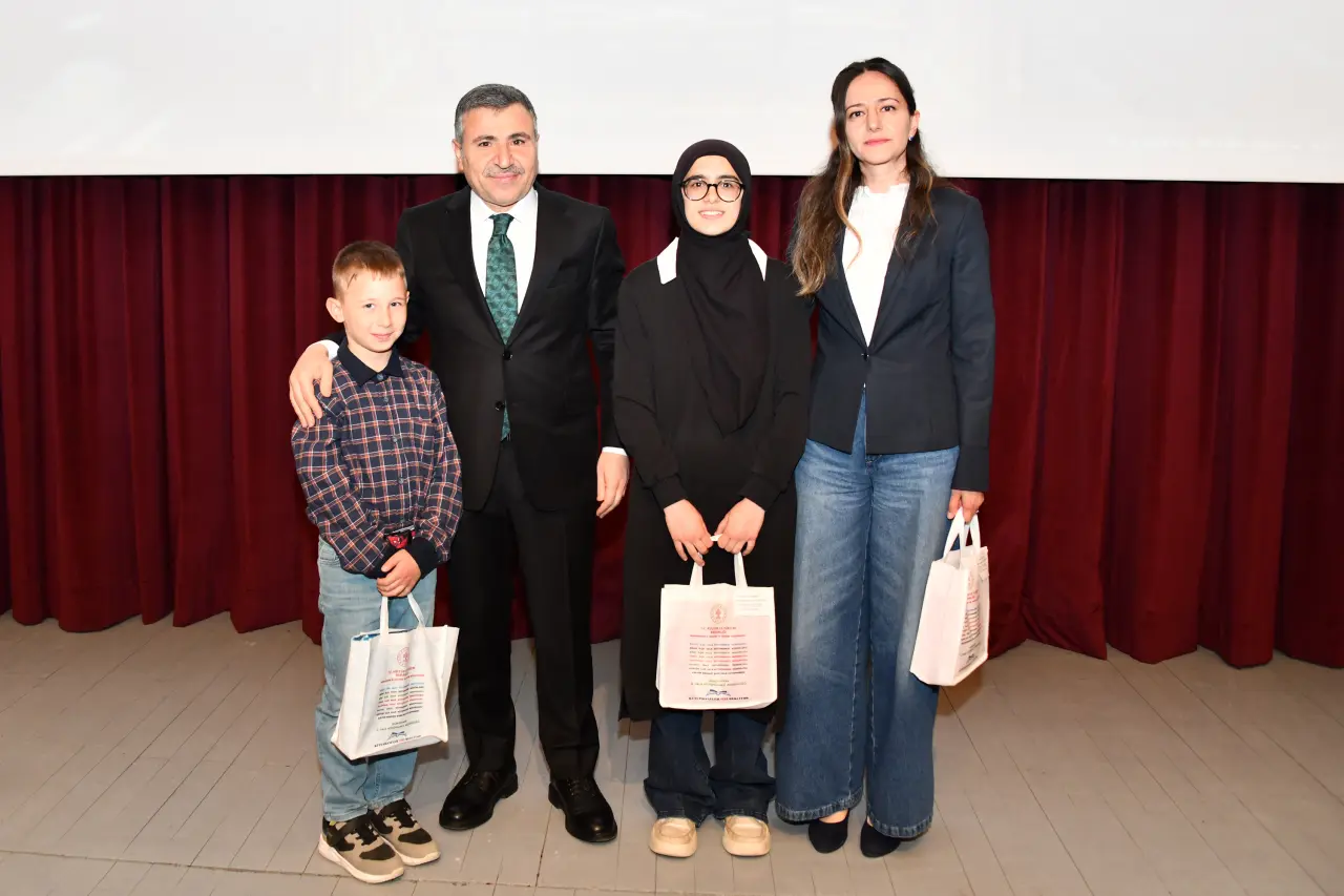 Gümüşhane’de 62. Kütüphane Haftası "İyileştiren Kütüphane" Temasıyla Kutlandı 2