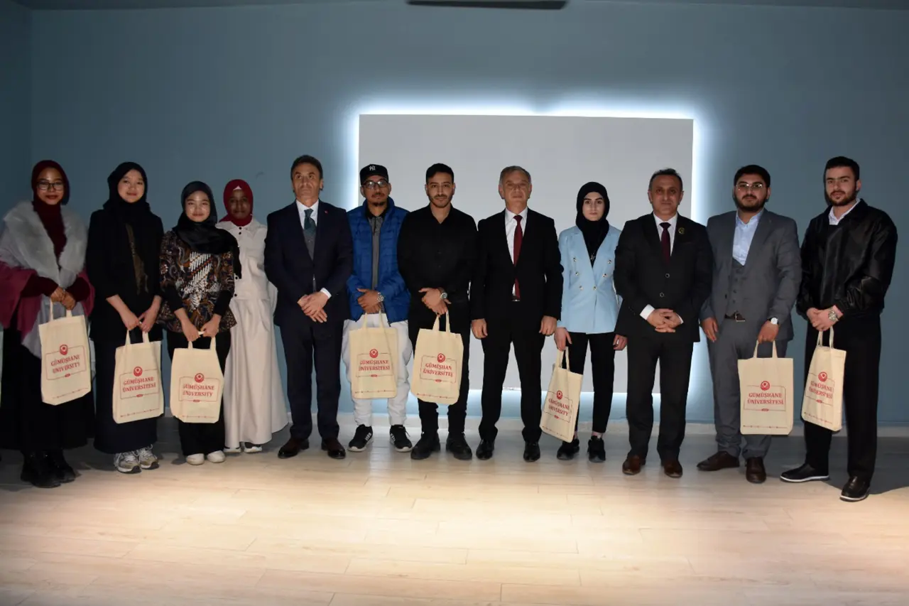 Gümüşhane’de İftar Sofrasında 5 Ülke Buluştu: Ramazan Geleneklerini Anlattılar! 4