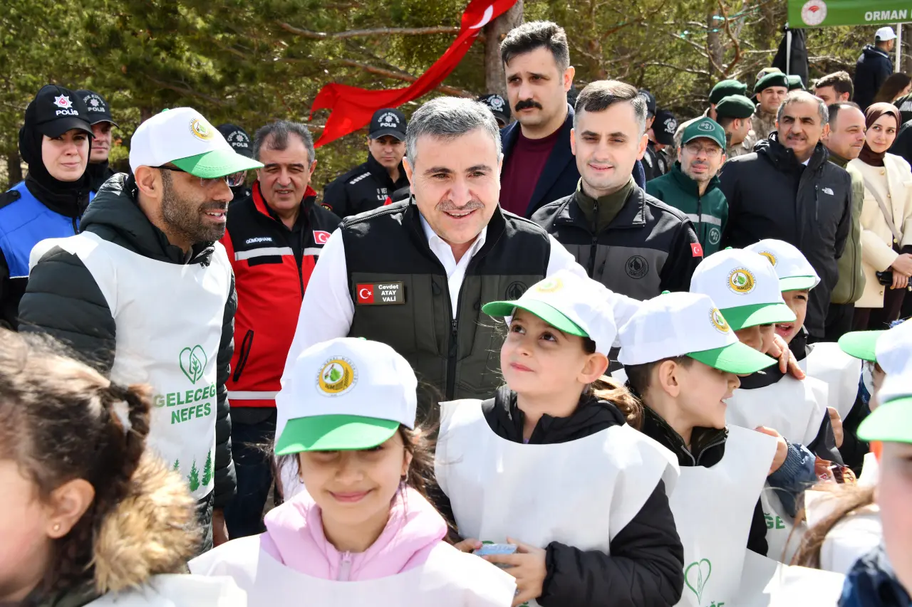 Gümüşhane'de Orman Haftası Kutlamaları: 750 Fidan Toprakla Buluşturuldu 9