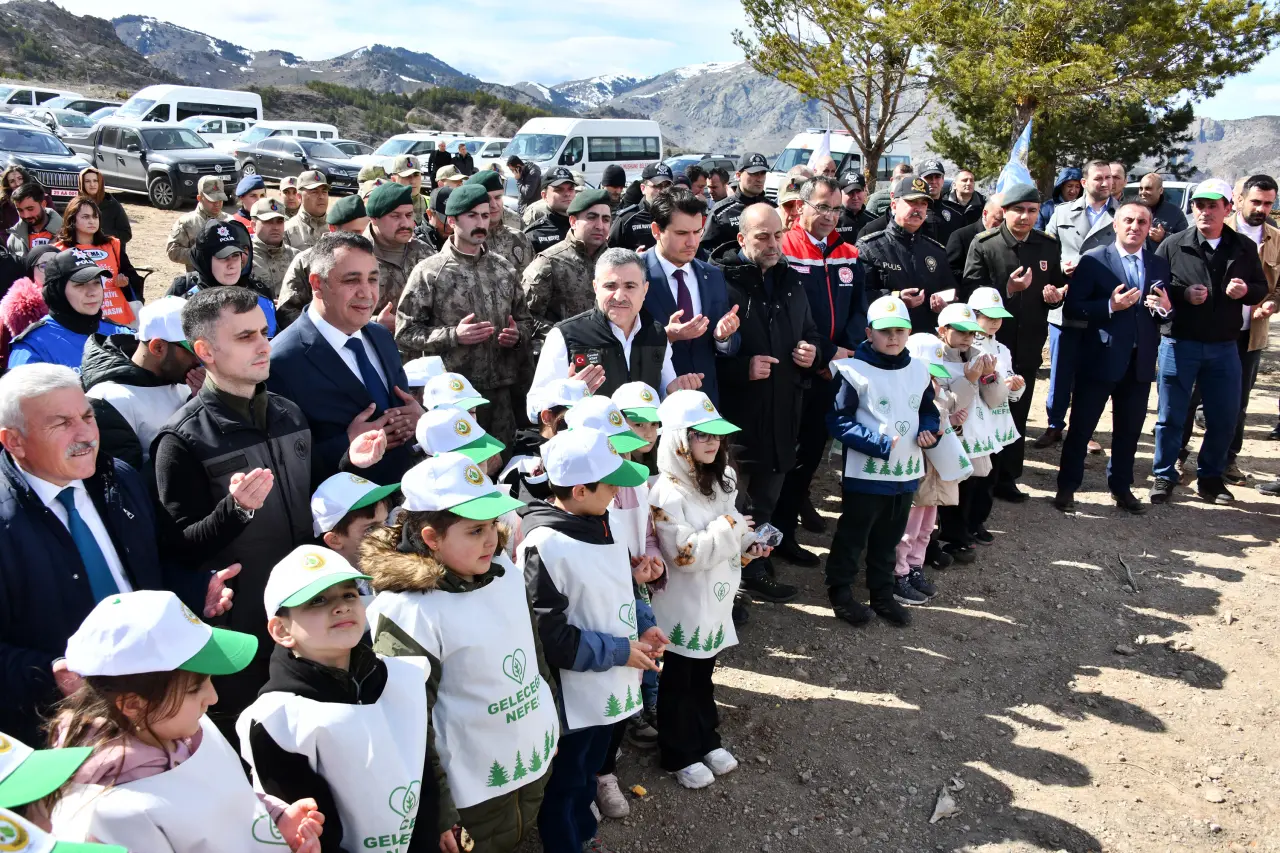 Gümüşhane'de Orman Haftası Kutlamaları: 750 Fidan Toprakla Buluşturuldu 10