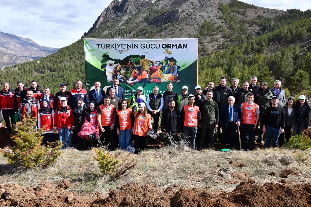 Gümüşhane'de Orman Haftası Kutlamaları: 750 Fidan Toprakla Buluşturuldu 14