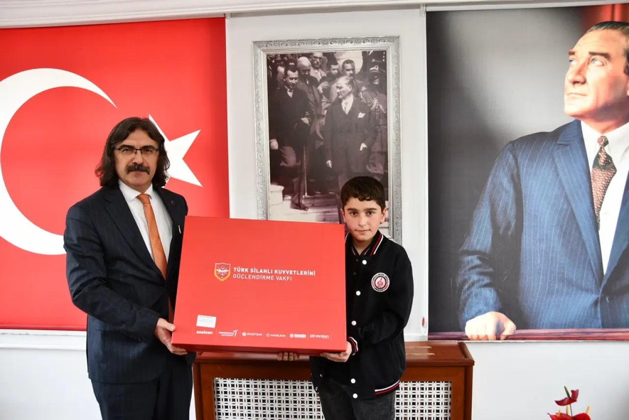 Gümüşhane’de "Savunmadan Sanata" Ödülleri Verildi 7