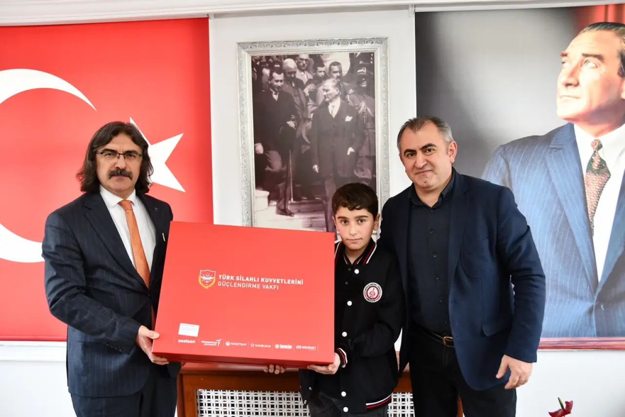 Gümüşhane’de "Savunmadan Sanata" Ödülleri Verildi 8