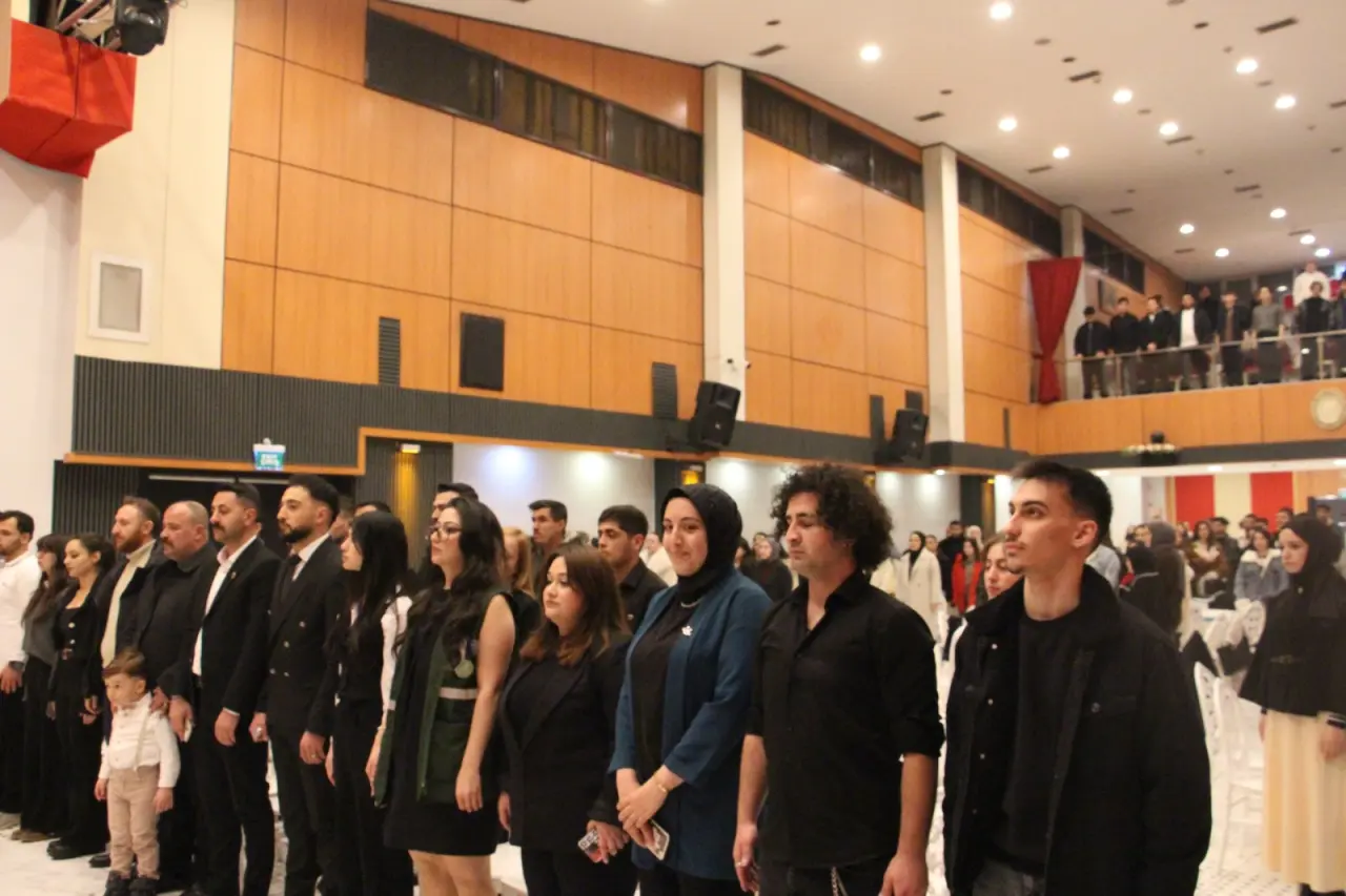 Gümüşhane'de Şehir ve Üniversite Gençliği İftar Sofrasında Kenetlendi 12