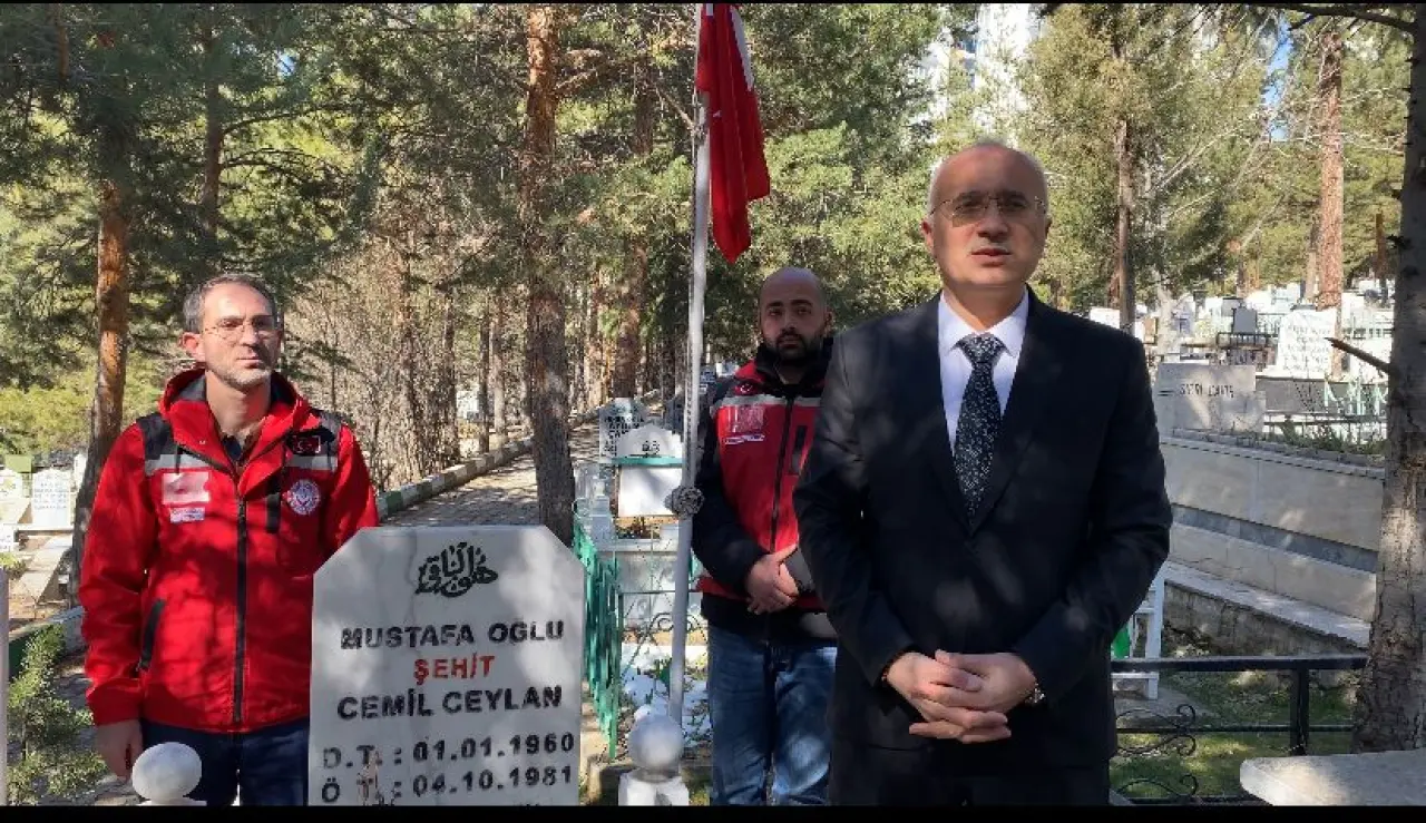 Gümüşhane’nin kahramanlarına vefa: Kabirler tek tek ziyaret edildi 3