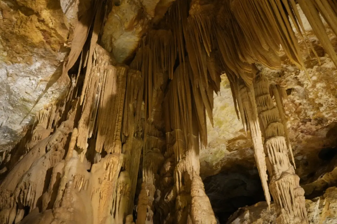 Gümüşhane’nin turizm lokomotifi Karaca Mağarası’nda yeni sezon başladı 7