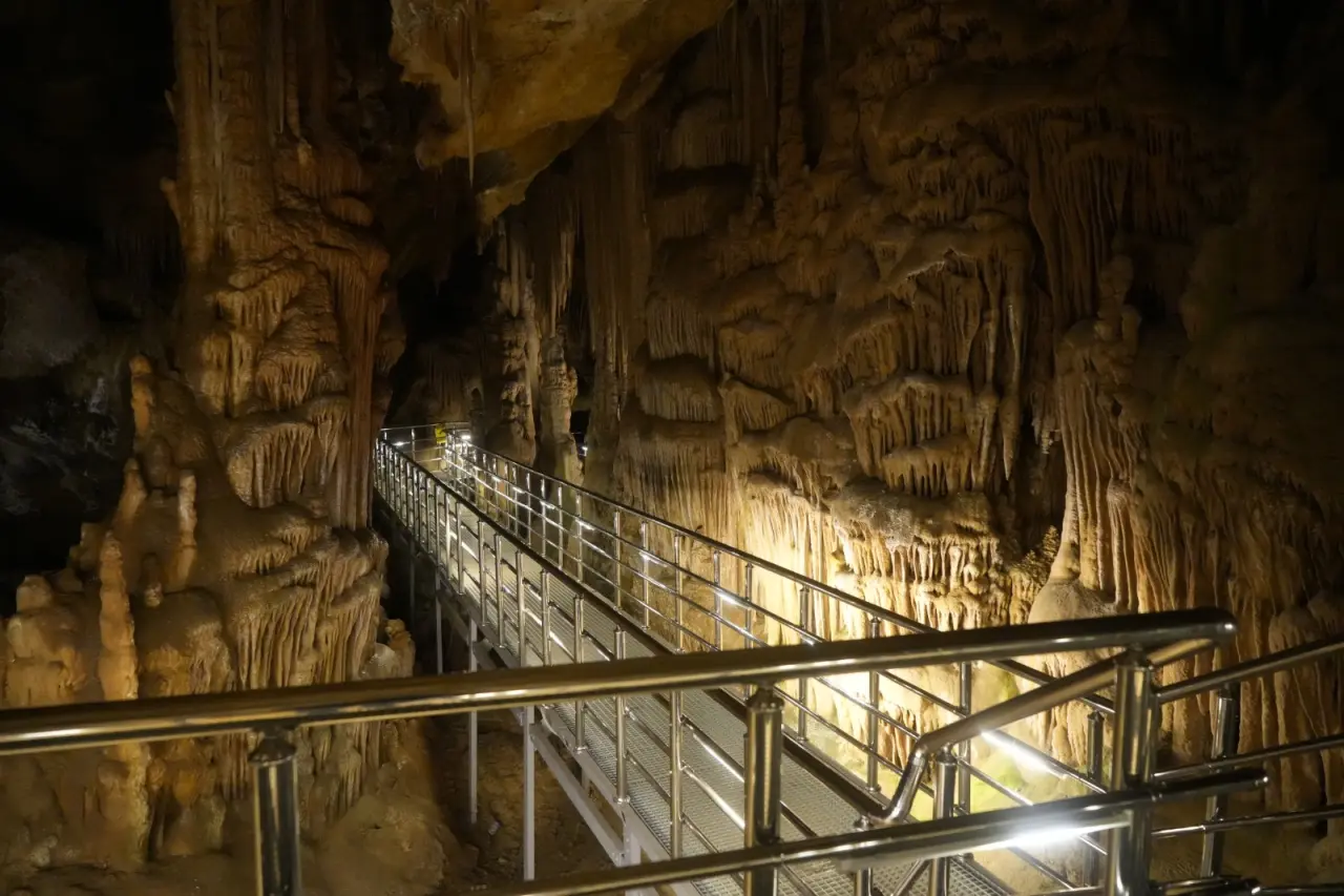 Gümüşhane’nin turizm lokomotifi Karaca Mağarası’nda yeni sezon başladı 3