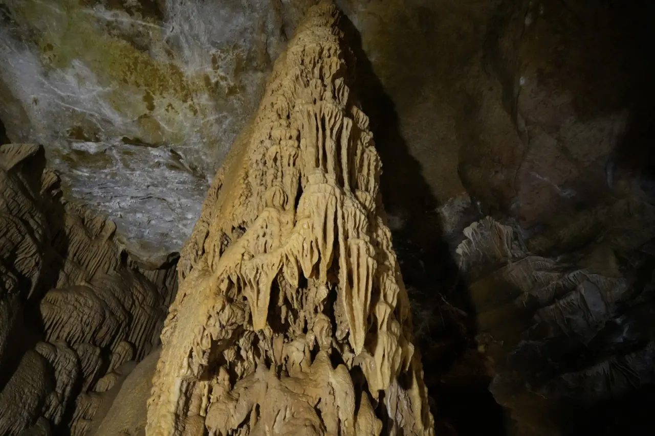 Gümüşhane’nin turizm lokomotifi Karaca Mağarası’nda yeni sezon başladı 9