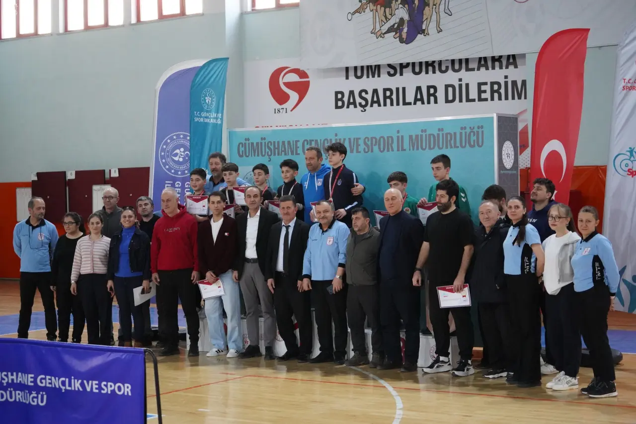 Raketler Gümüşhane’de Konuştu: Bölge Şampiyonları Belli Oldu 6