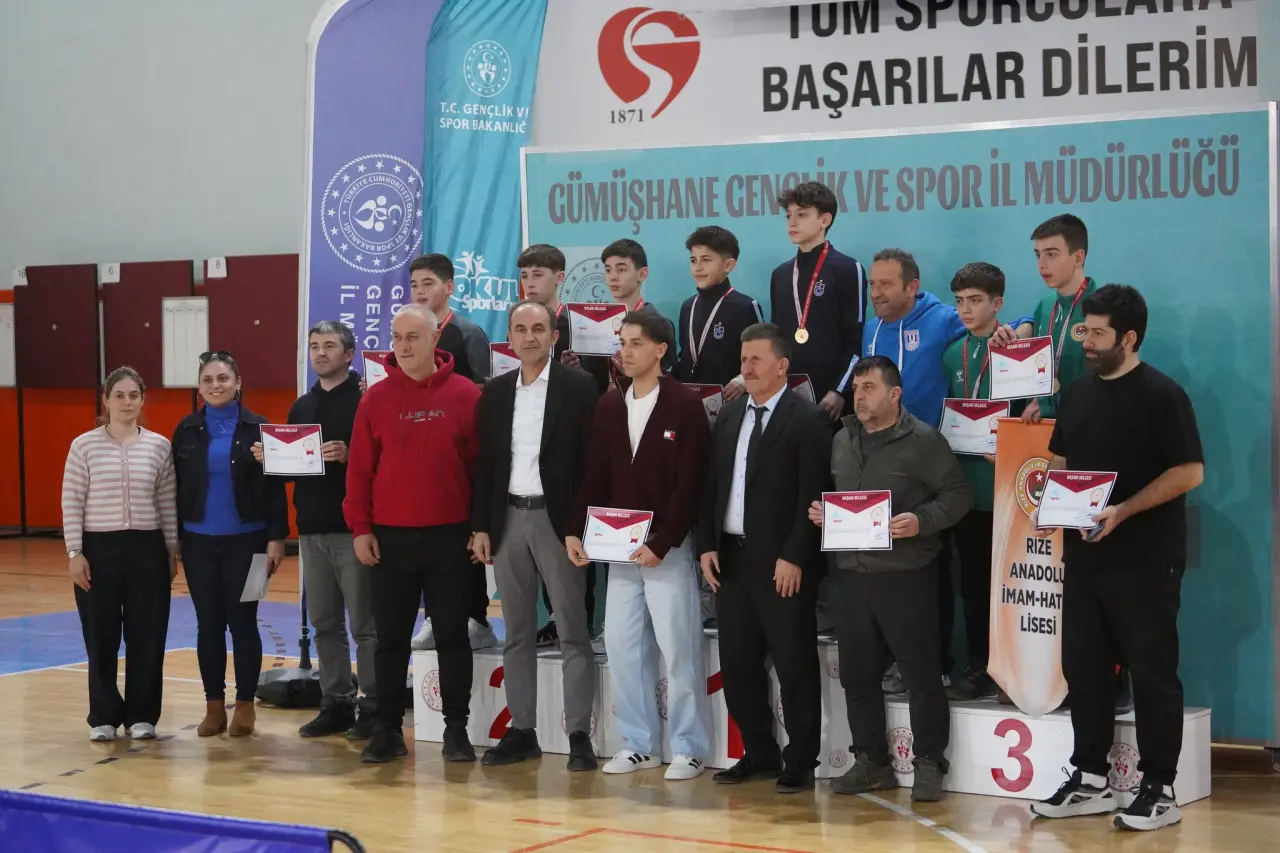 Raketler Gümüşhane’de Konuştu: Bölge Şampiyonları Belli Oldu 4