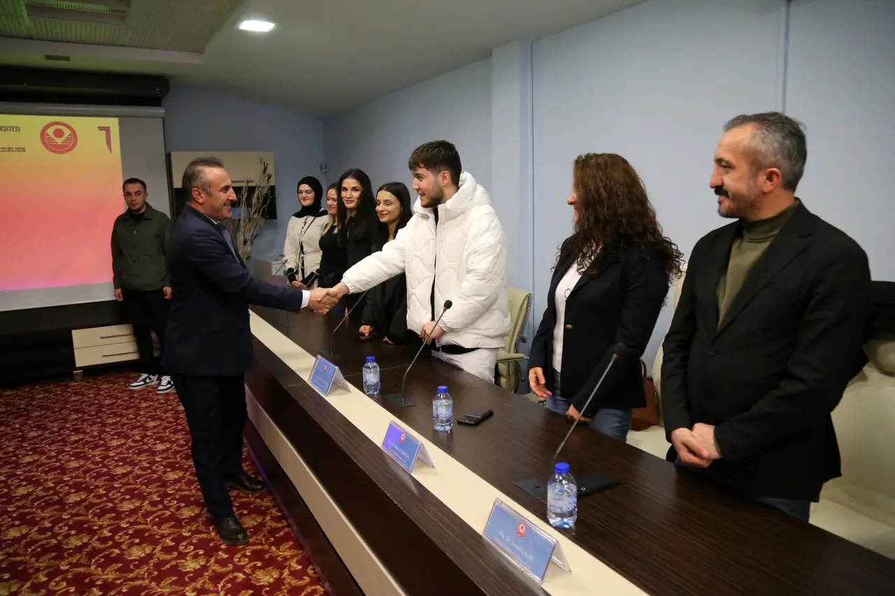 Gümüşhane Üniversitesi Senatosu’nda kapılar öğrencilere açıldı 2