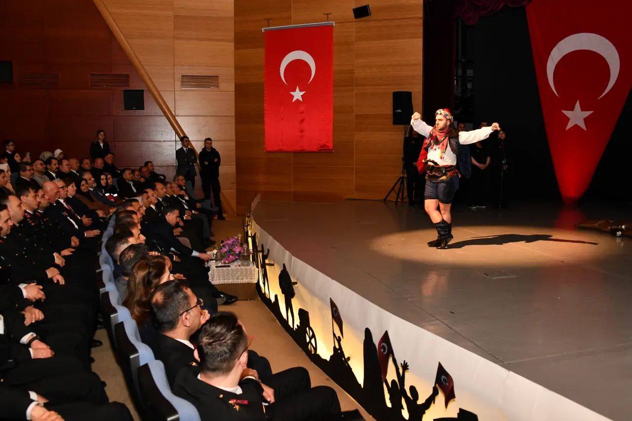 Gümüşhane’de 18 Mart Şehitleri Anma Günü ve Çanakkale Zaferi’nin 111. Yıl Dönümü Törenle Kutlandı 20