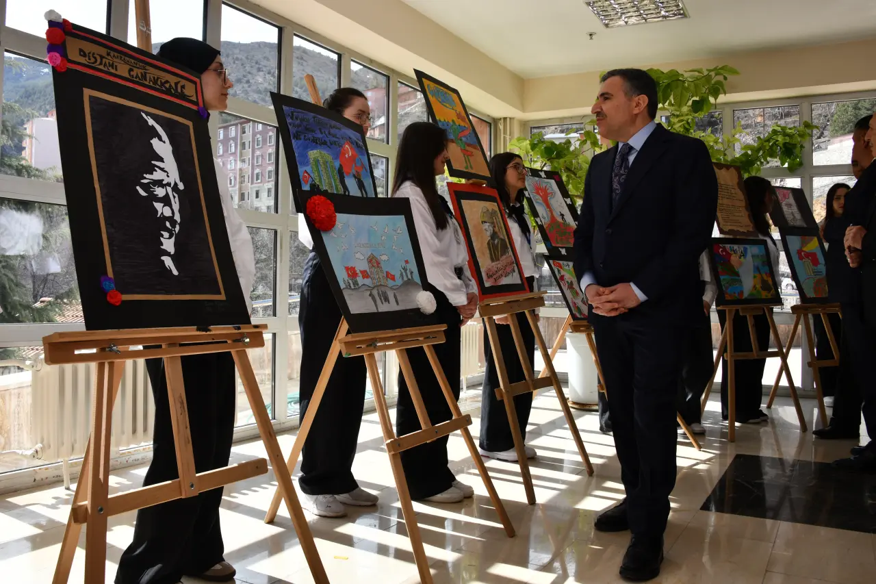 Gümüşhane’de 18 Mart Şehitleri Anma Günü ve Çanakkale Zaferi’nin 111. Yıl Dönümü Törenle Kutlandı 14