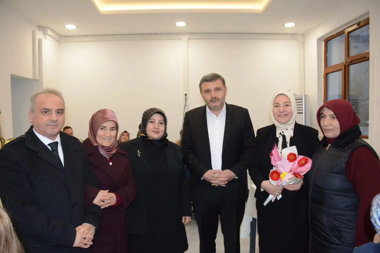 Tekke Belediyesi’nin 8 Mart Dünya Kadınlar Günü iftar programı yoğun ilgi gördü 7