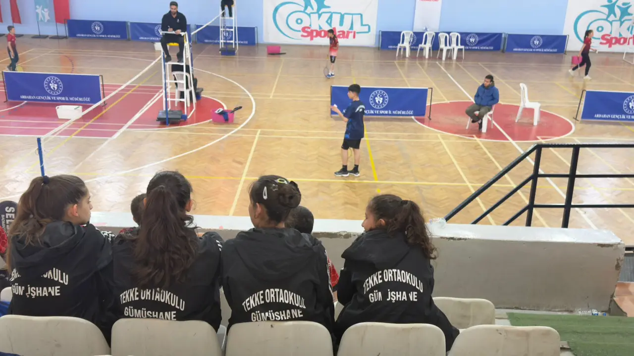 Tekke Ortaokulu Badminton Takımı Üst Üste 3. Kez Bölge Şampiyonu Oldu 7