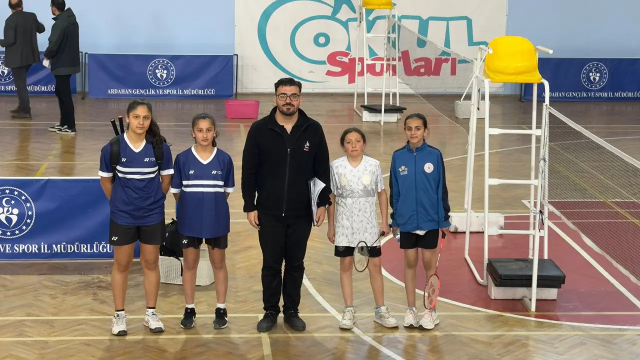 Tekke Ortaokulu Badminton Takımı Üst Üste 3. Kez Bölge Şampiyonu Oldu 8