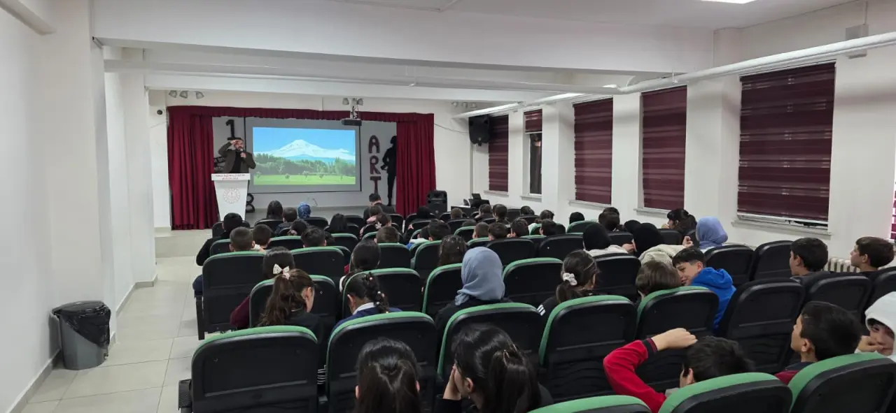 Torul’da Bilim Rüzgarı: Doç. Dr. Adem Yulu Öğrencilerle Buluştu 2