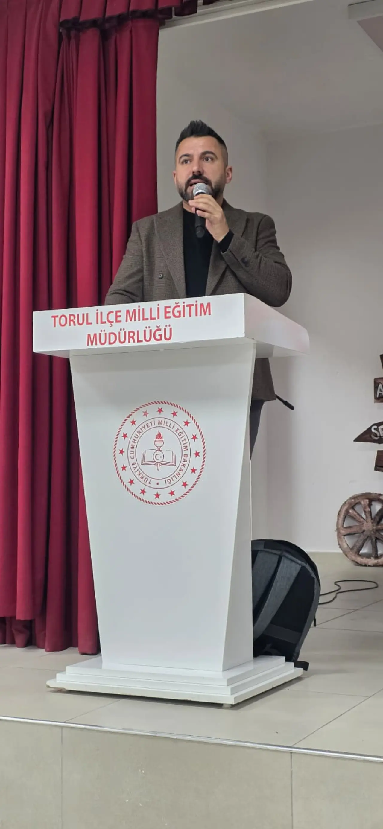 Torul’da Bilim Rüzgarı: Doç. Dr. Adem Yulu Öğrencilerle Buluştu 5