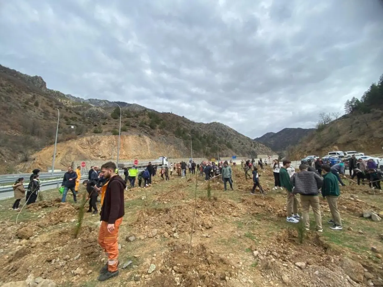 Torul’da Eğitime Yeşil Dokunuş: ÇEDES Hatıra Ormanı Kuruldu 3