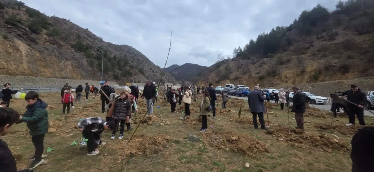 Torul’da Eğitime Yeşil Dokunuş: ÇEDES Hatıra Ormanı Kuruldu 6