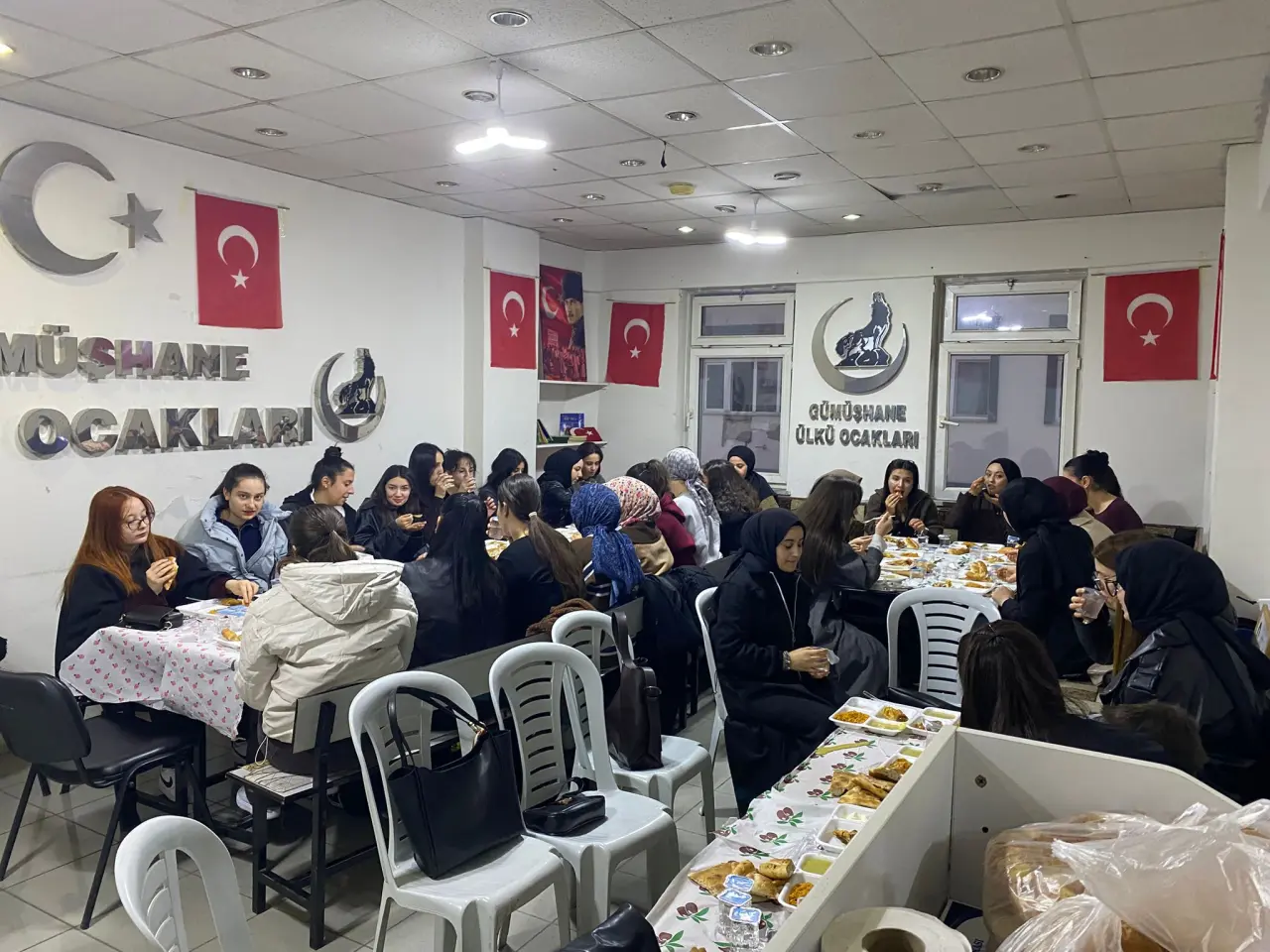 Ülkü Ocakları Gümüşhane İl Başkanlığı Ramazan Boyunca Gönül Sofraları Kurdu 27