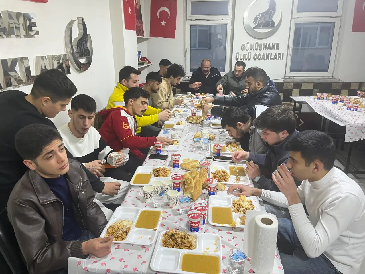 Ülkü Ocakları Gümüşhane İl Başkanlığı Ramazan Boyunca Gönül Sofraları Kurdu 16