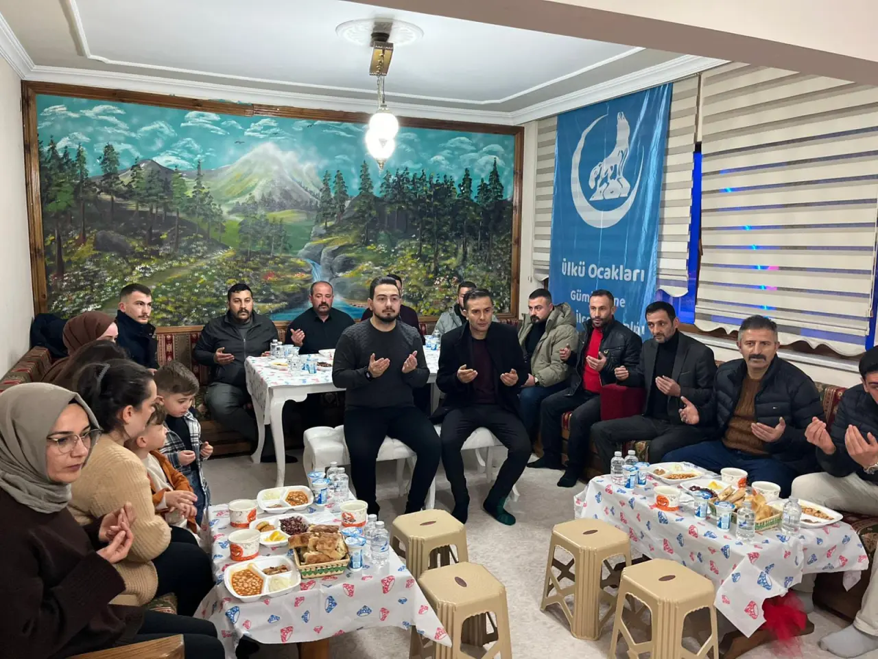 Ülkü Ocakları Gümüşhane İl Başkanlığı Ramazan Boyunca Gönül Sofraları Kurdu 14